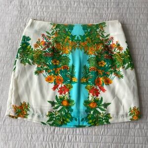 Beautiful printed mini skirt!